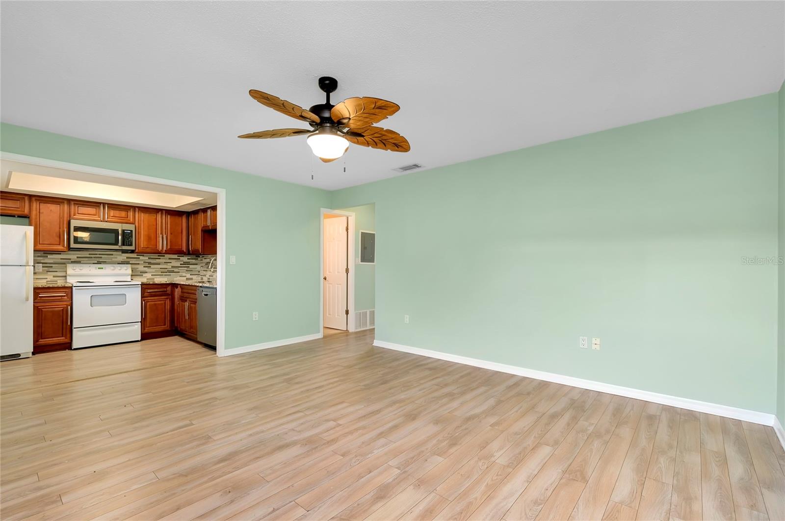 460 BASE AVE E #122, VENICE, FL, 34285