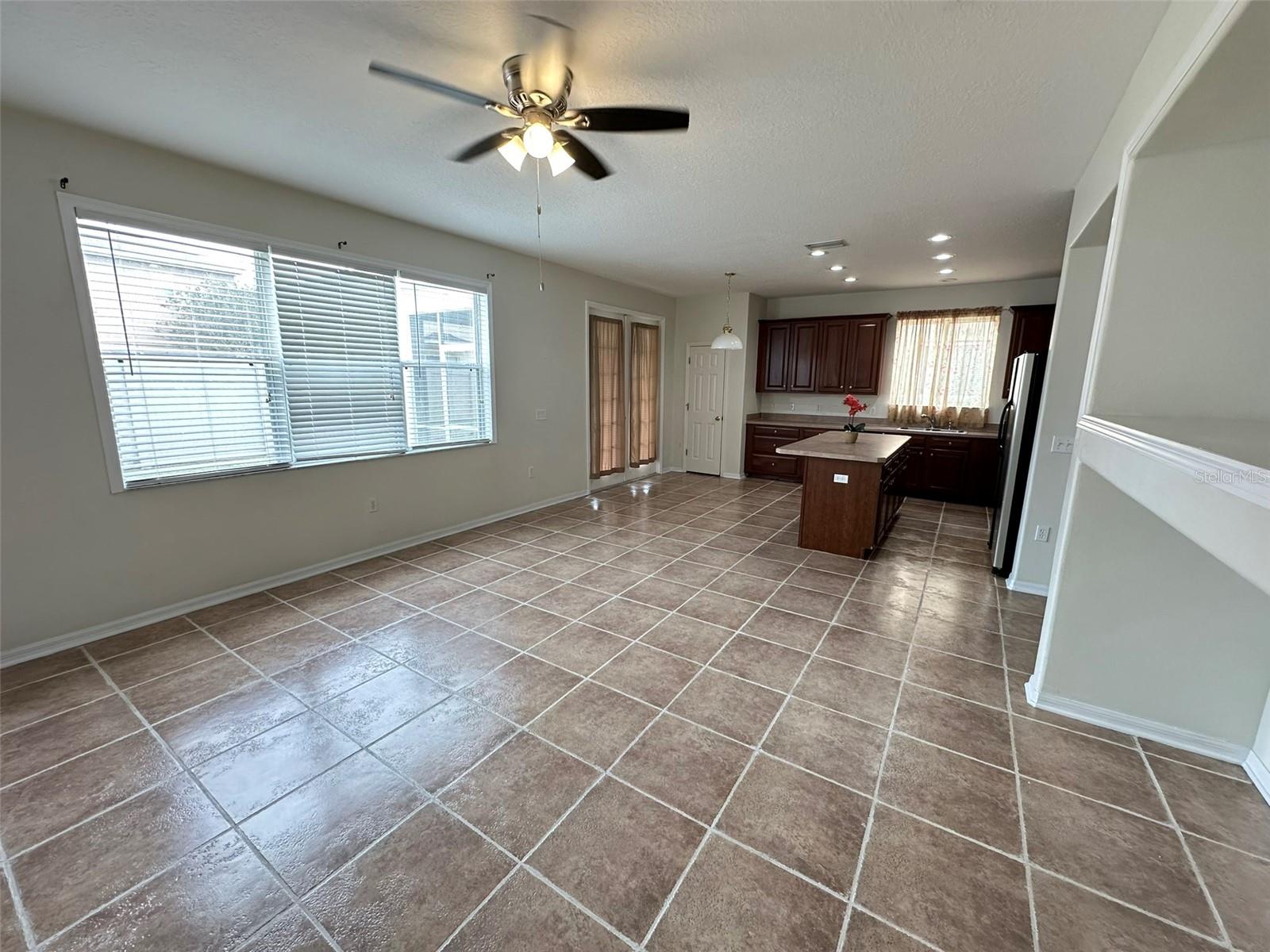 9118 MIRAH WIND PL, LAND O LAKES, FL, 34638
