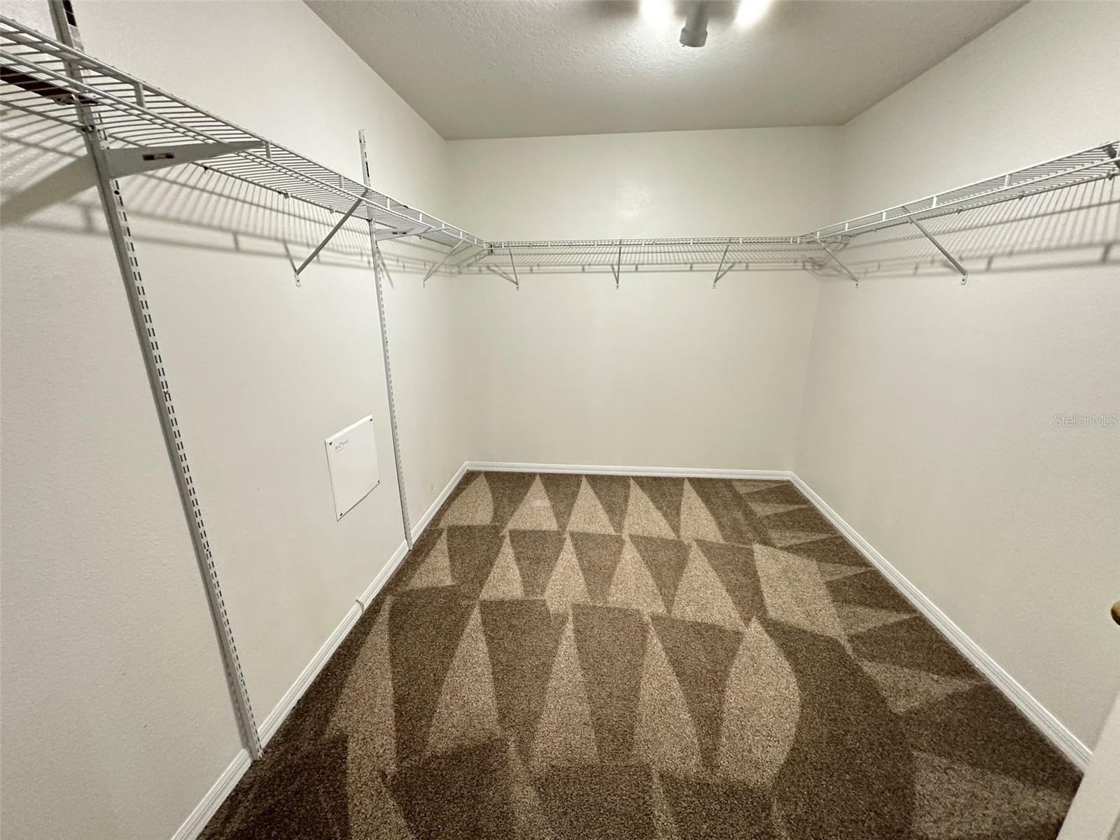 9118 MIRAH WIND PL, LAND O LAKES, FL, 34638
