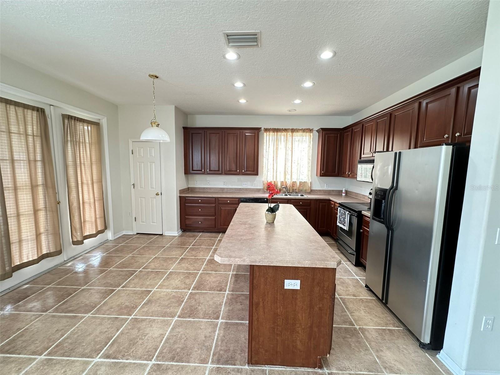 9118 MIRAH WIND PL, LAND O LAKES, FL, 34638