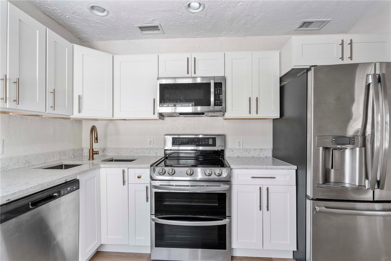 4020 S WEST SHORE BLVD, TAMPA, FL, 33611