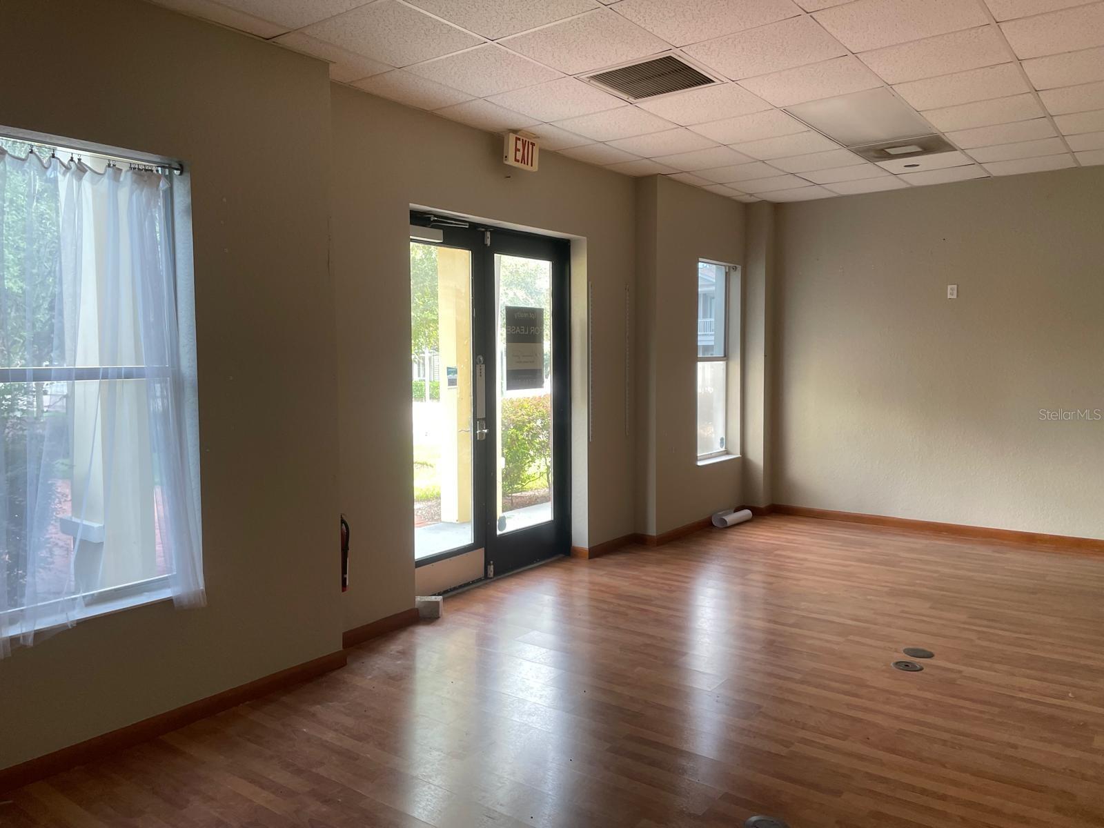 301 W BAY DR #6, LARGO, FL, 33770