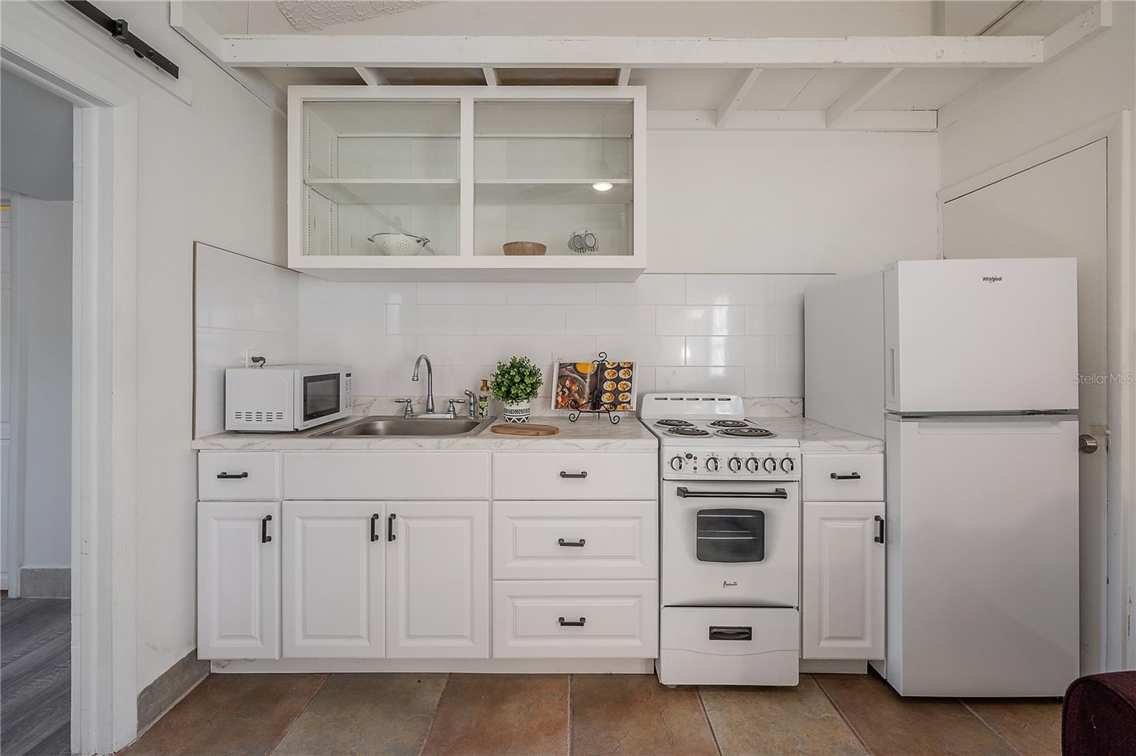 807 W MINNEHAHA ST, TAMPA, FL, 33604