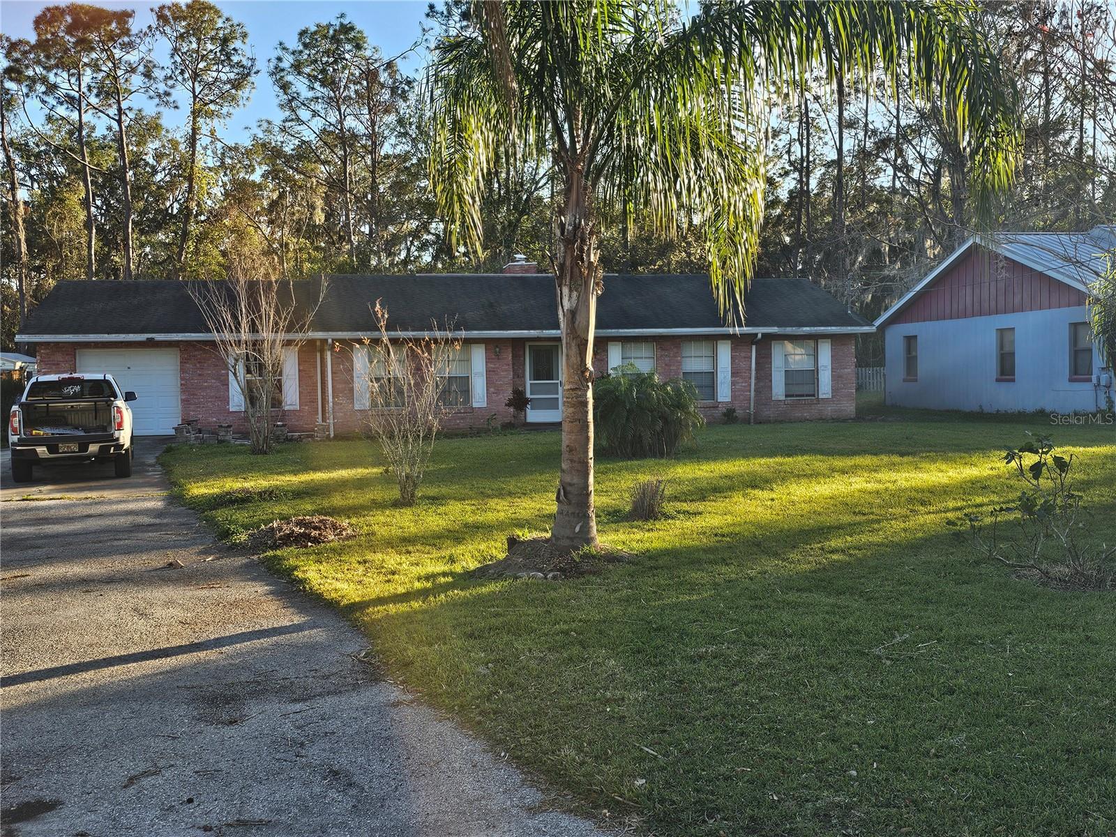 29 LONESOME PINE TRL, YALAHA, FL, 34797