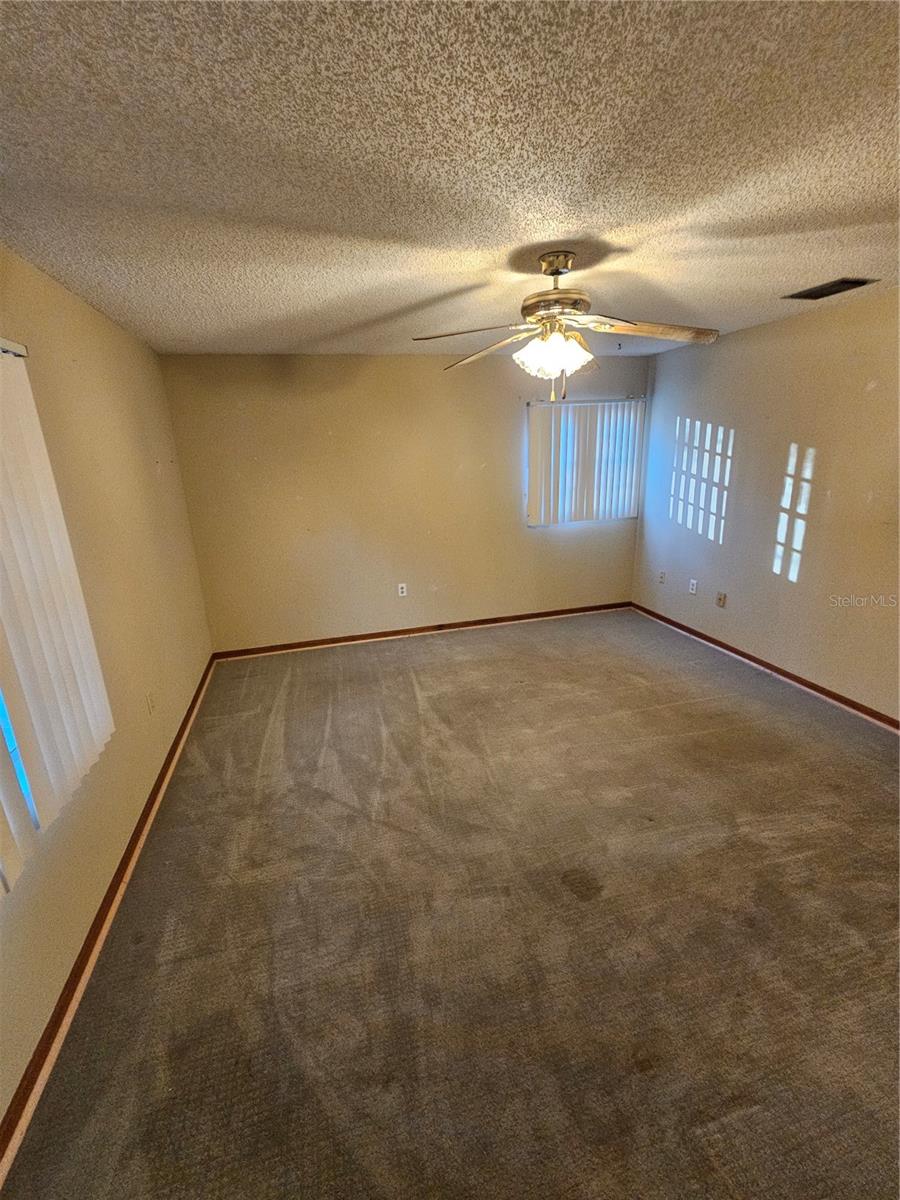 29 LONESOME PINE TRL, YALAHA, FL, 34797