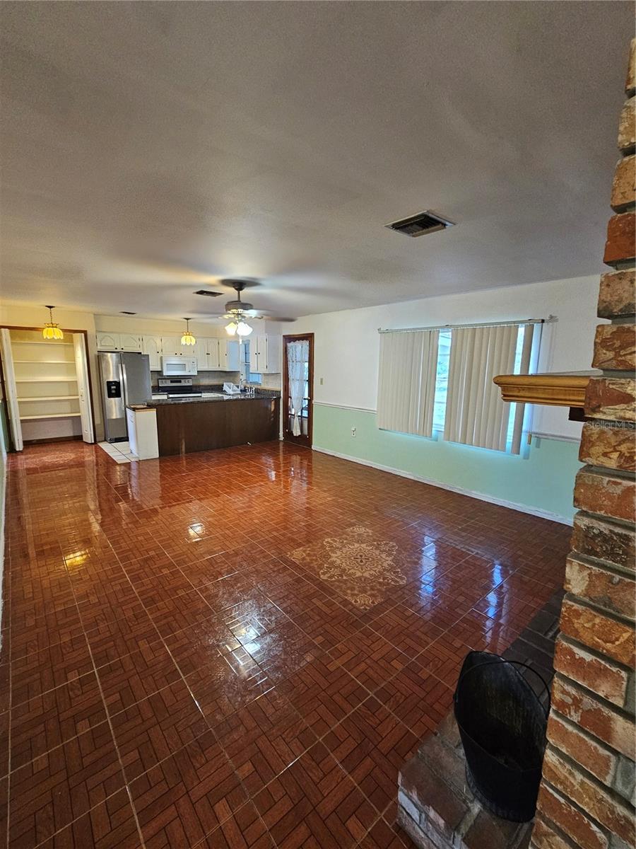 29 LONESOME PINE TRL, YALAHA, FL, 34797