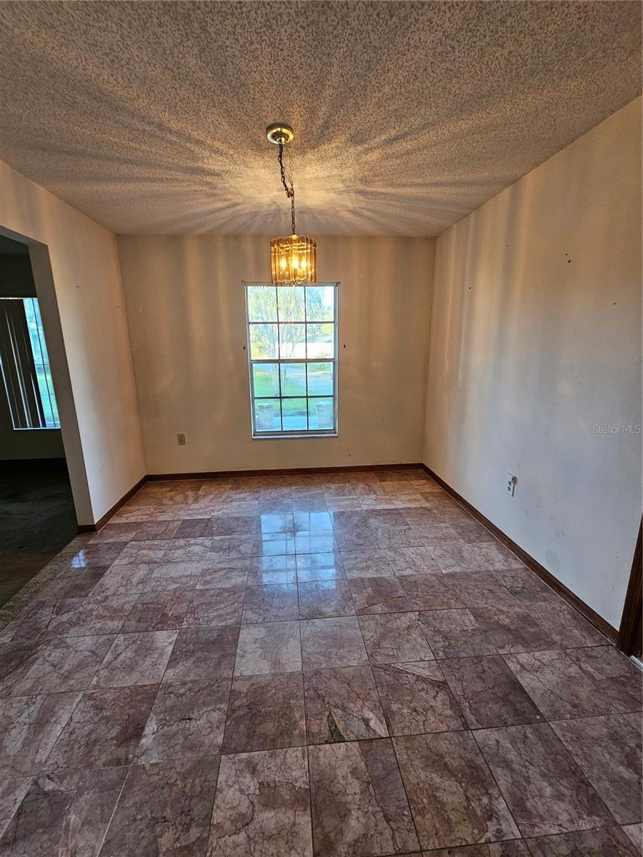 29 LONESOME PINE TRL, YALAHA, FL, 34797