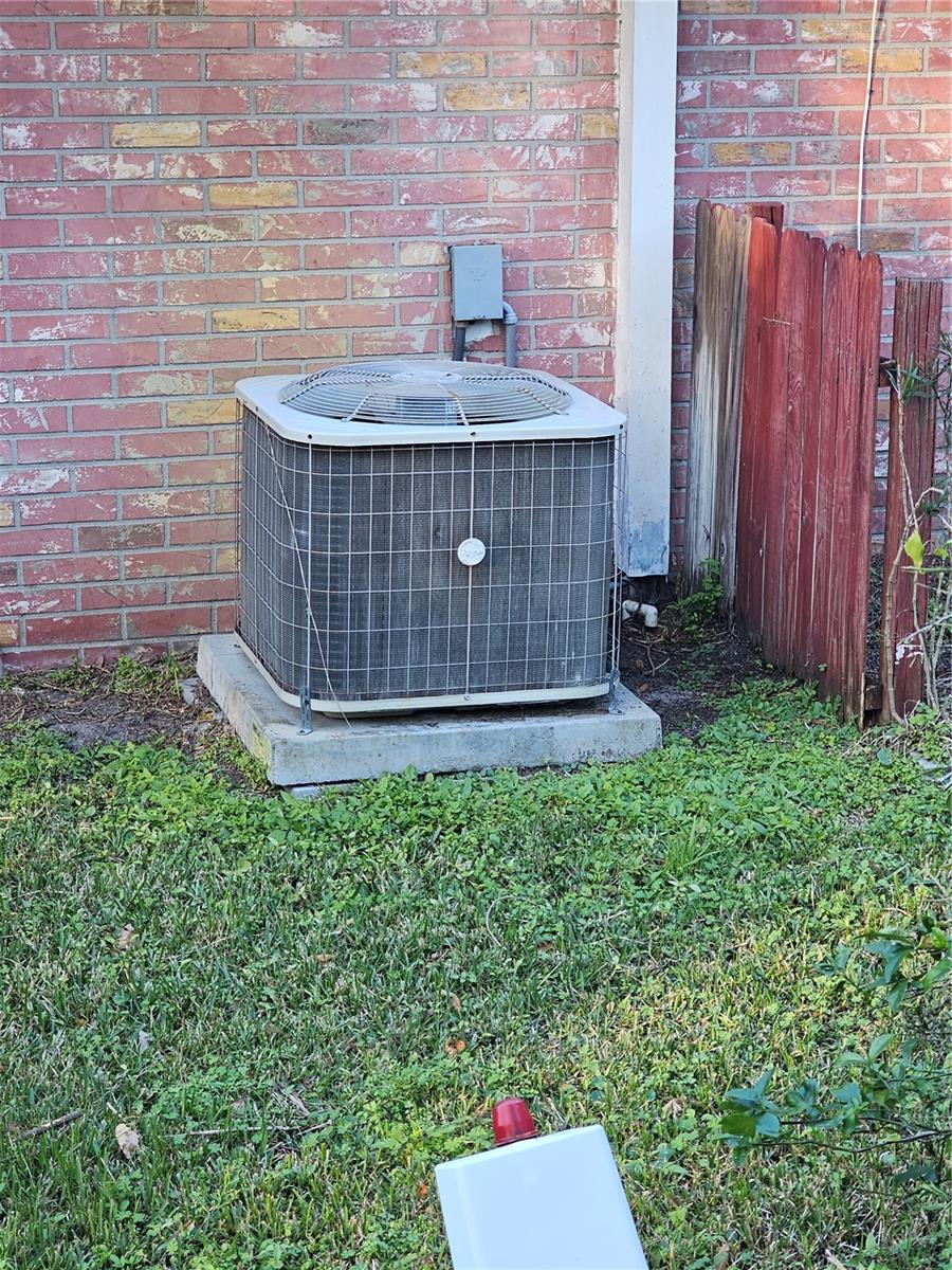 29 LONESOME PINE TRL, YALAHA, FL, 34797