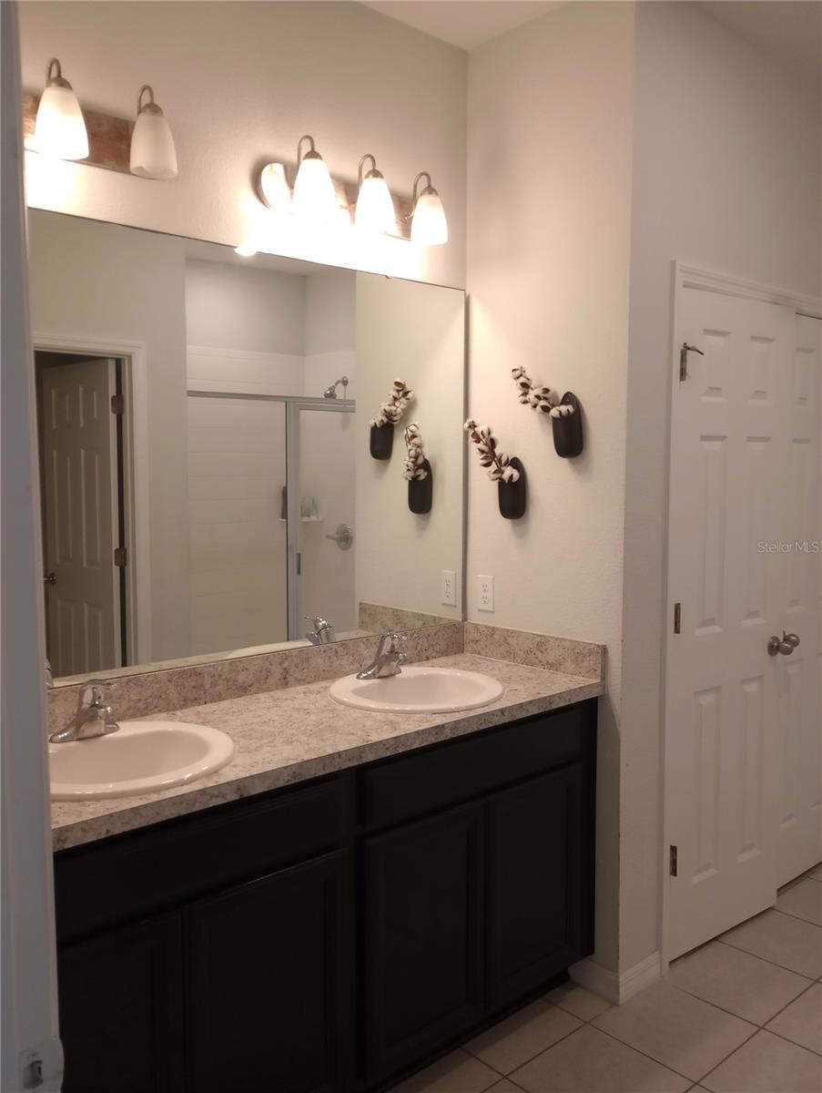 37030 LAKE OVERLOOK DR, GRAND ISLAND, FL, 32735