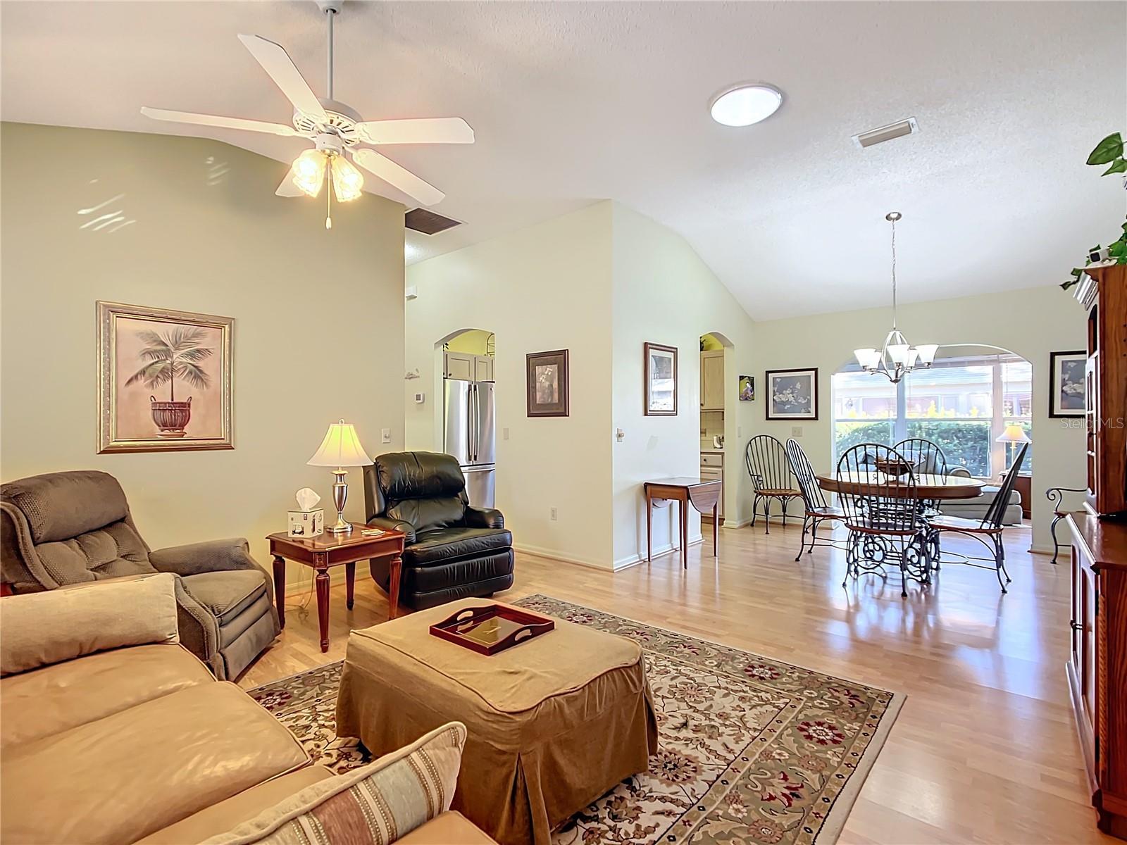 901 PASADENA WAY, LADY LAKE, FL, 32159