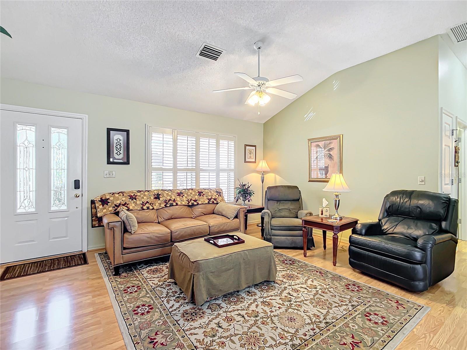 901 PASADENA WAY, LADY LAKE, FL, 32159