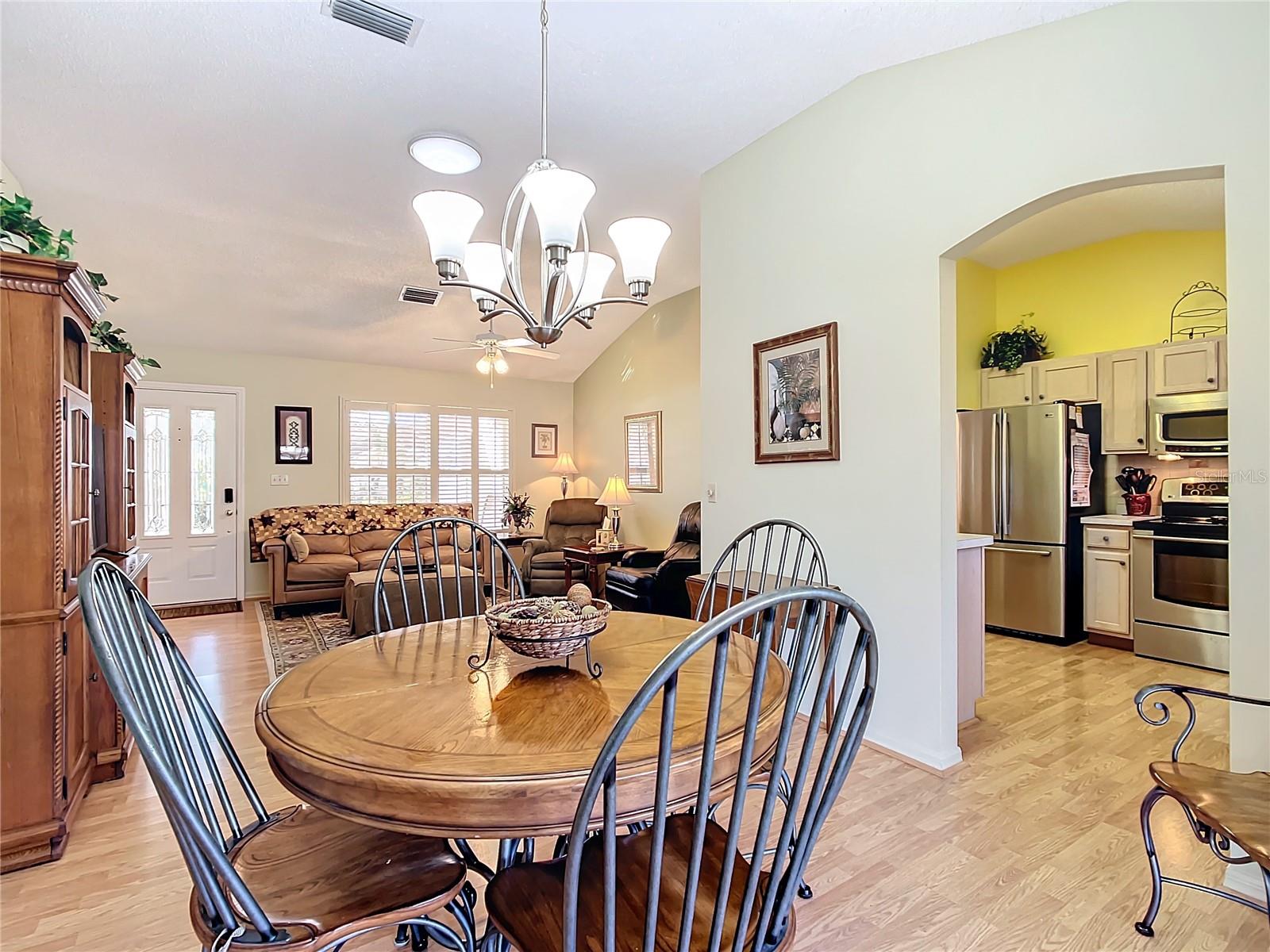 901 PASADENA WAY, LADY LAKE, FL, 32159