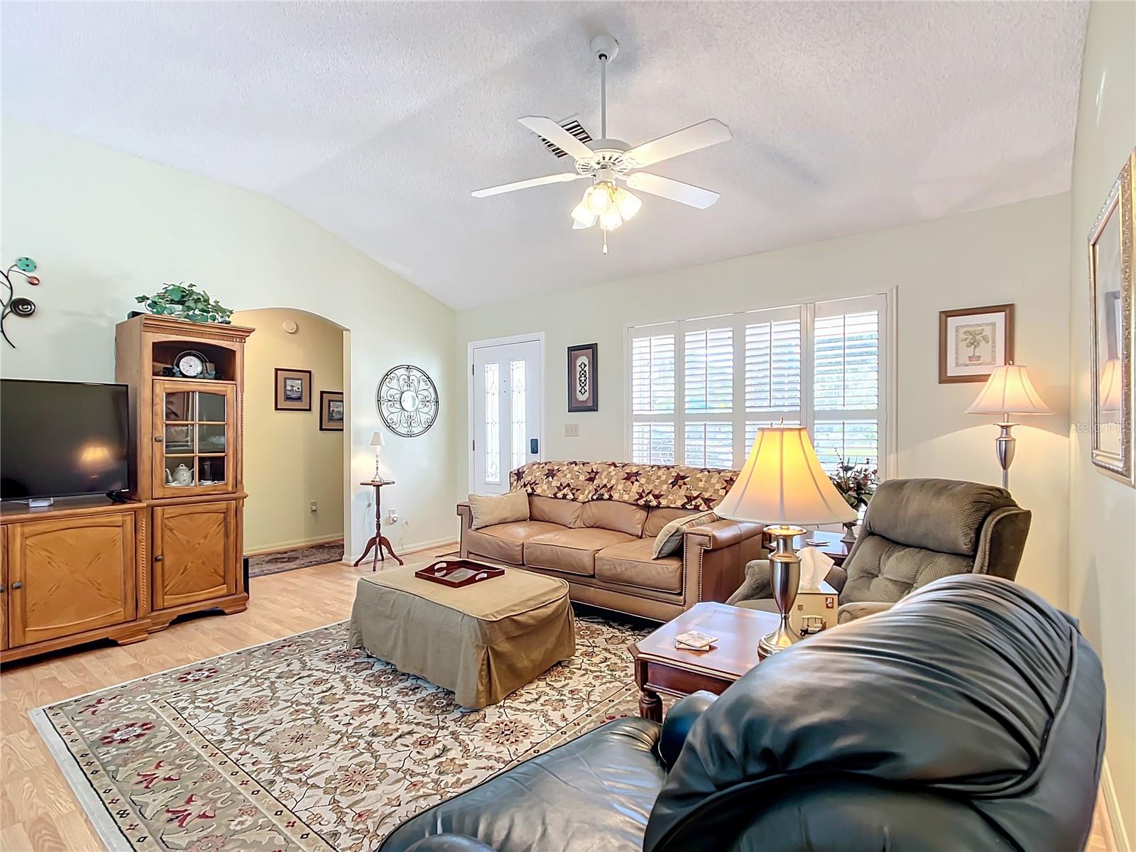 901 PASADENA WAY, LADY LAKE, FL, 32159