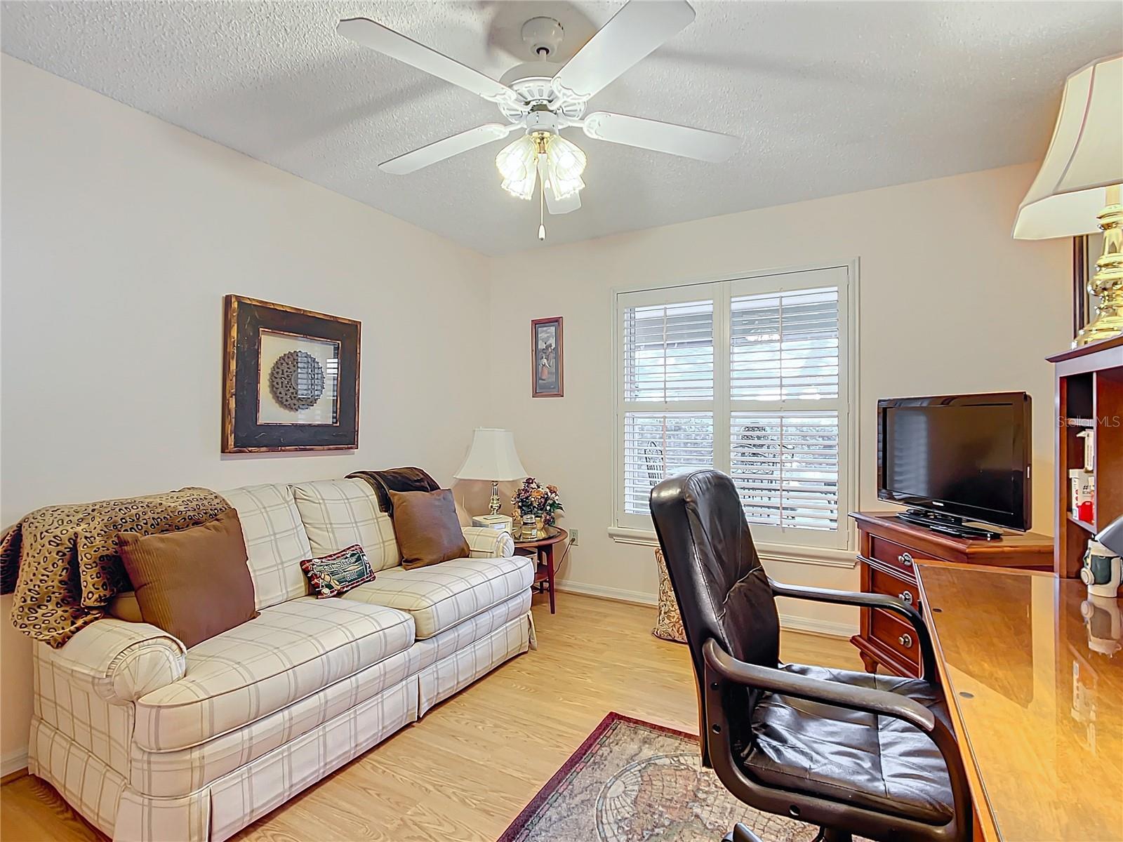 901 PASADENA WAY, LADY LAKE, FL, 32159