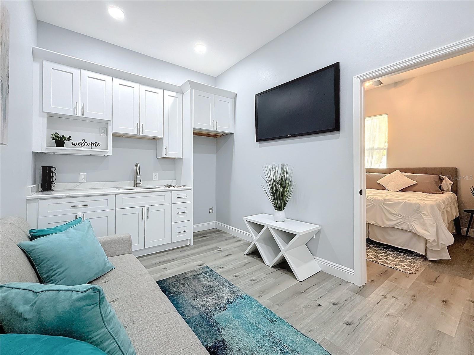 1103 S PROSPECT AVE, CLEARWATER, FL, 33756