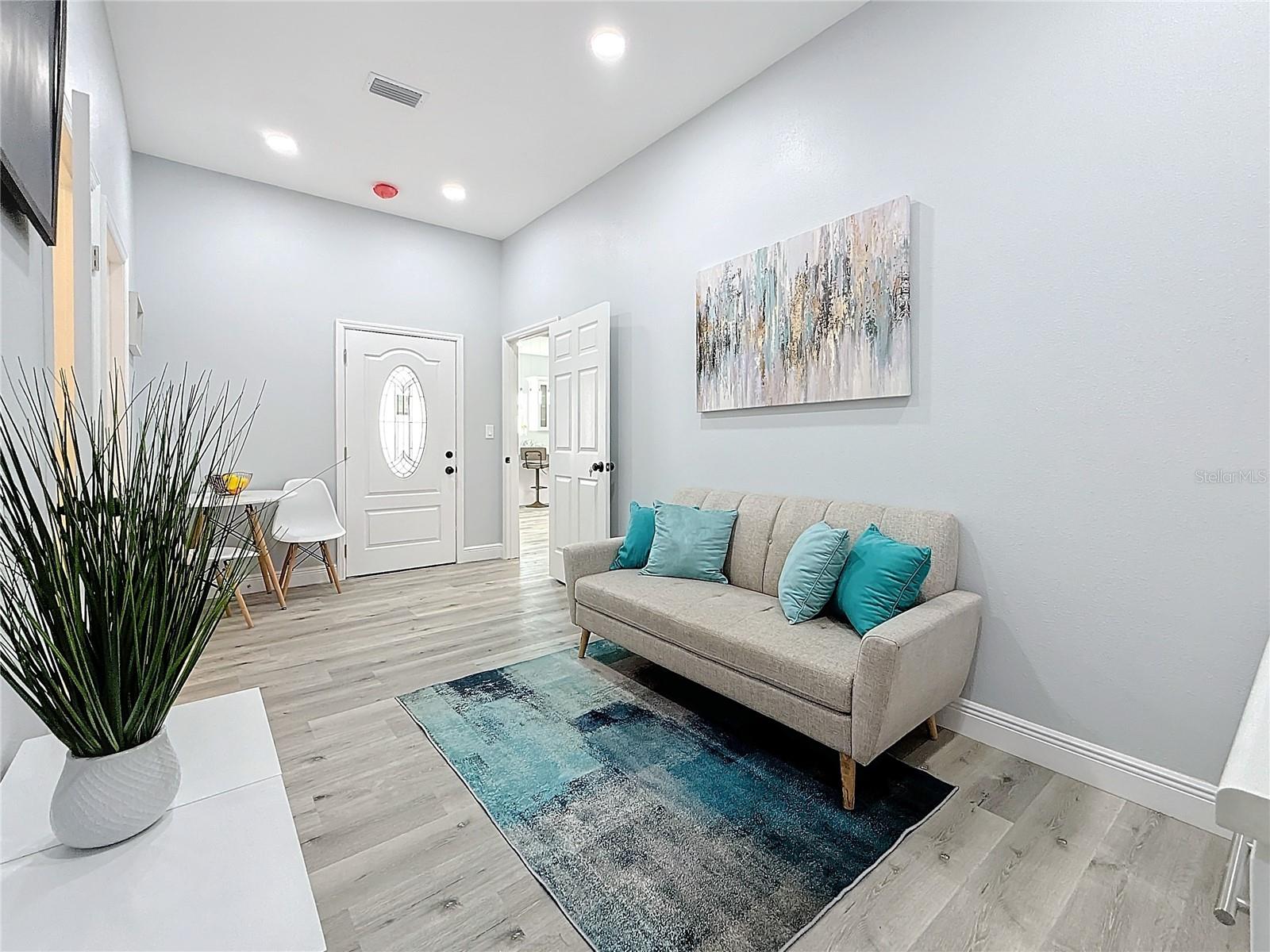 1103 S PROSPECT AVE, CLEARWATER, FL, 33756