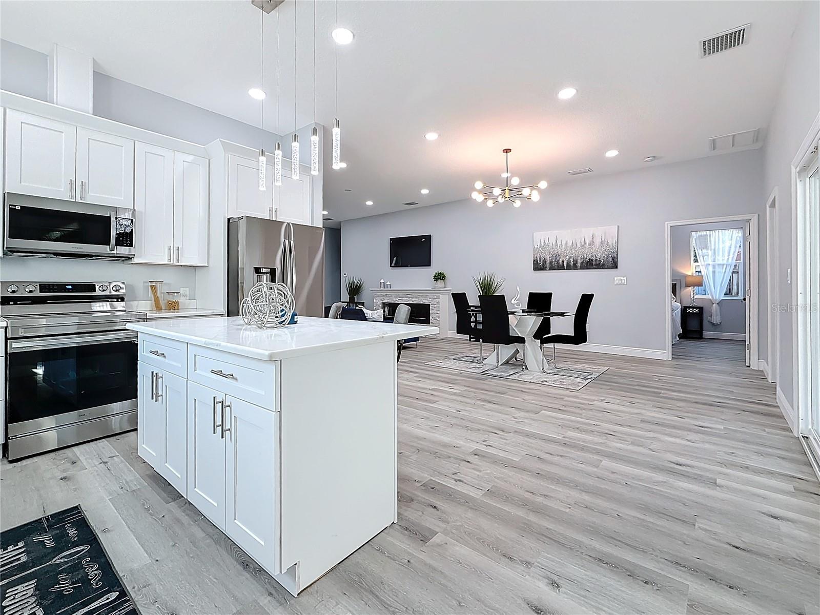 1103 S PROSPECT AVE, CLEARWATER, FL, 33756