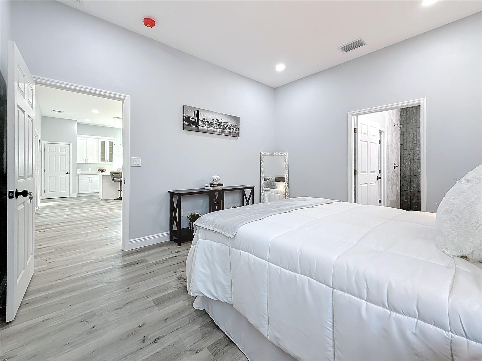 1103 S PROSPECT AVE, CLEARWATER, FL, 33756