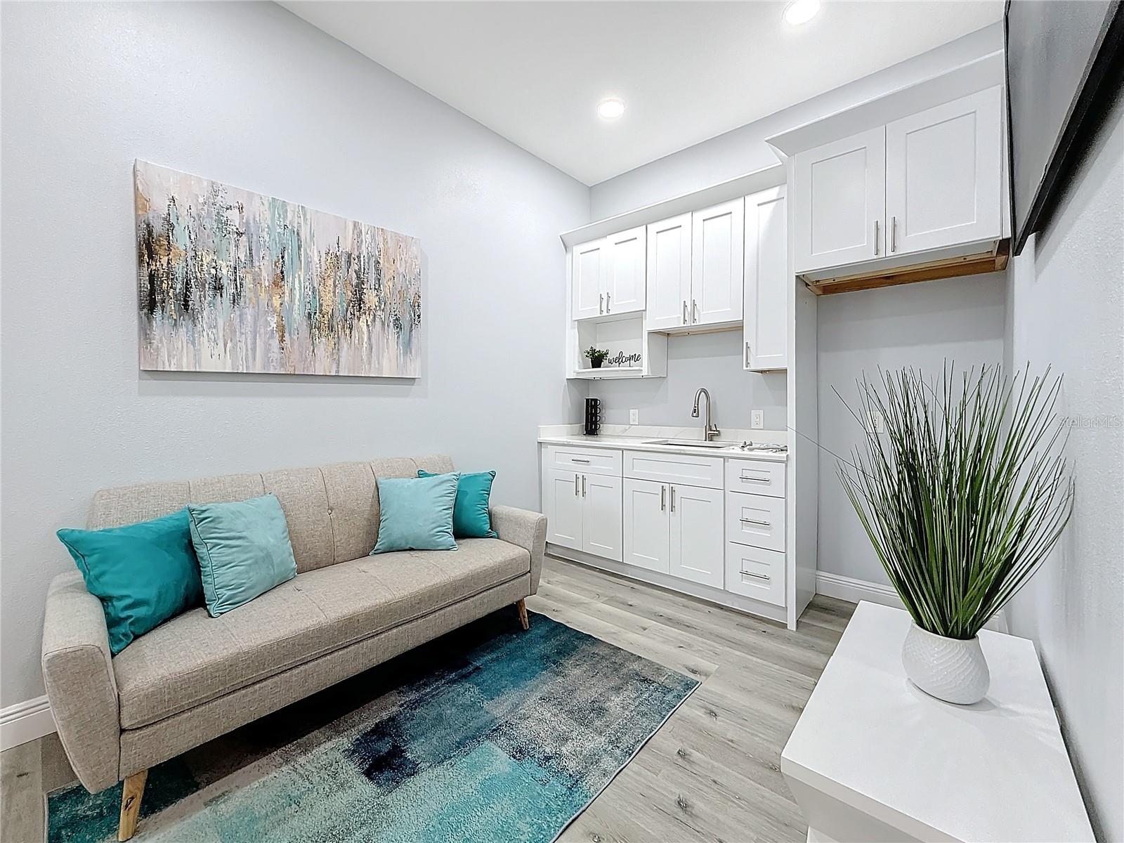 1103 S PROSPECT AVE, CLEARWATER, FL, 33756