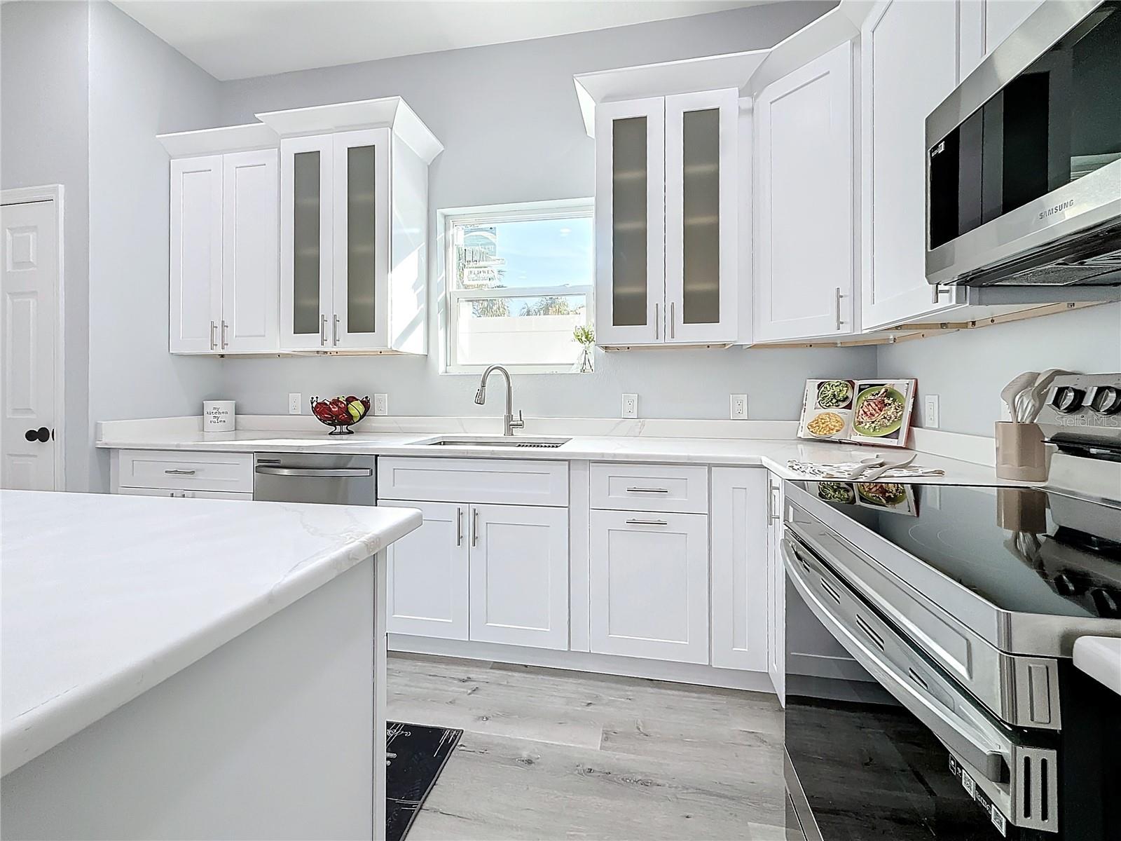 1103 S PROSPECT AVE, CLEARWATER, FL, 33756