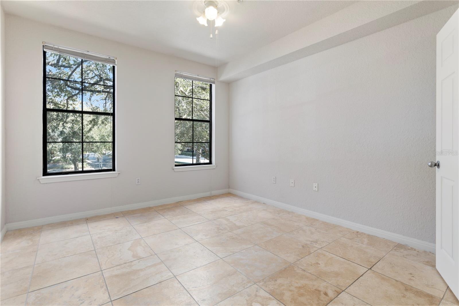 911 N ORANGE AVE #214, ORLANDO, FL, 32801