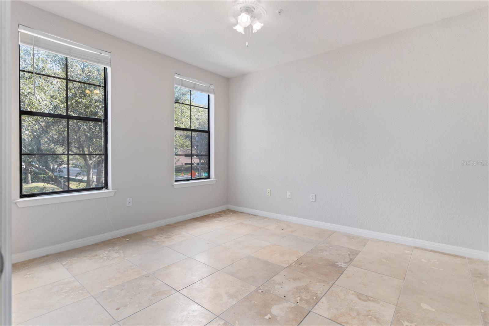 911 N ORANGE AVE #214, ORLANDO, FL, 32801