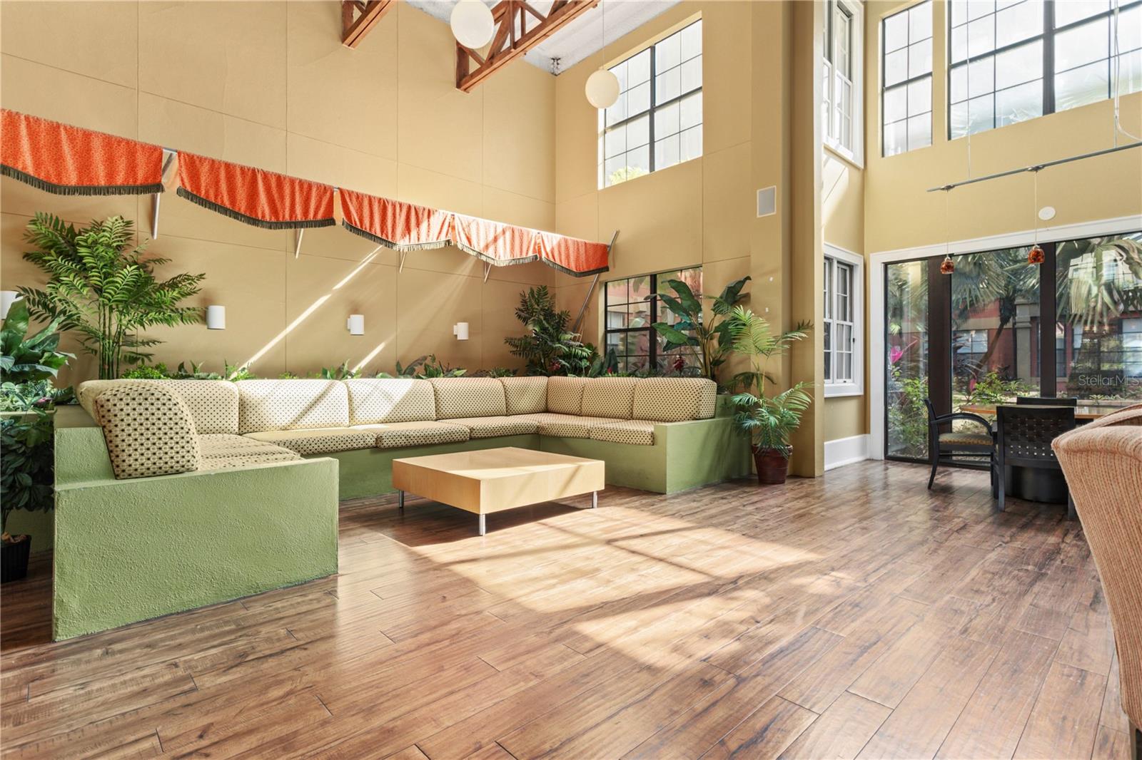 911 N ORANGE AVE #214, ORLANDO, FL, 32801