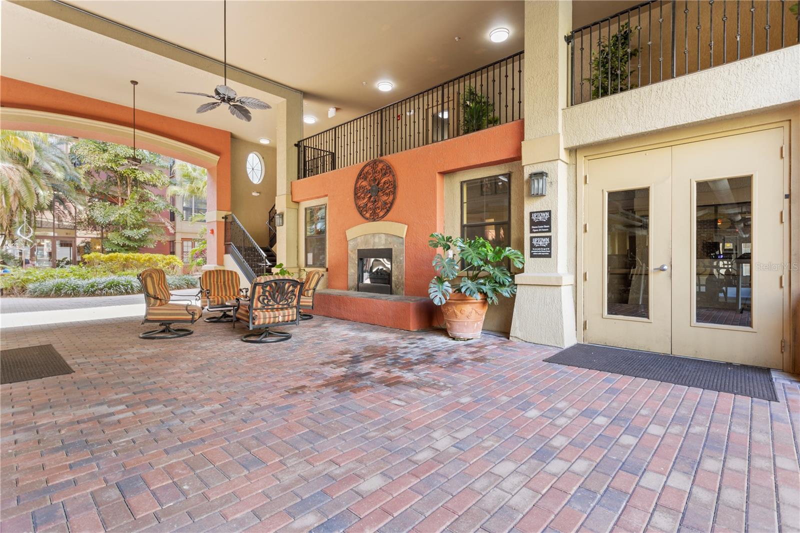 911 N ORANGE AVE #214, ORLANDO, FL, 32801