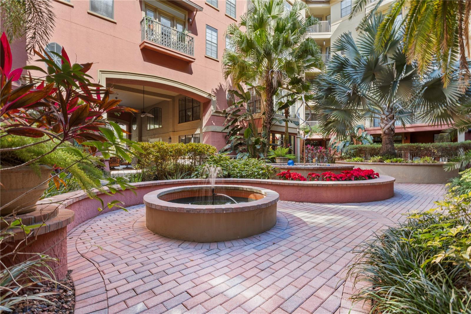 911 N ORANGE AVE #214, ORLANDO, FL, 32801