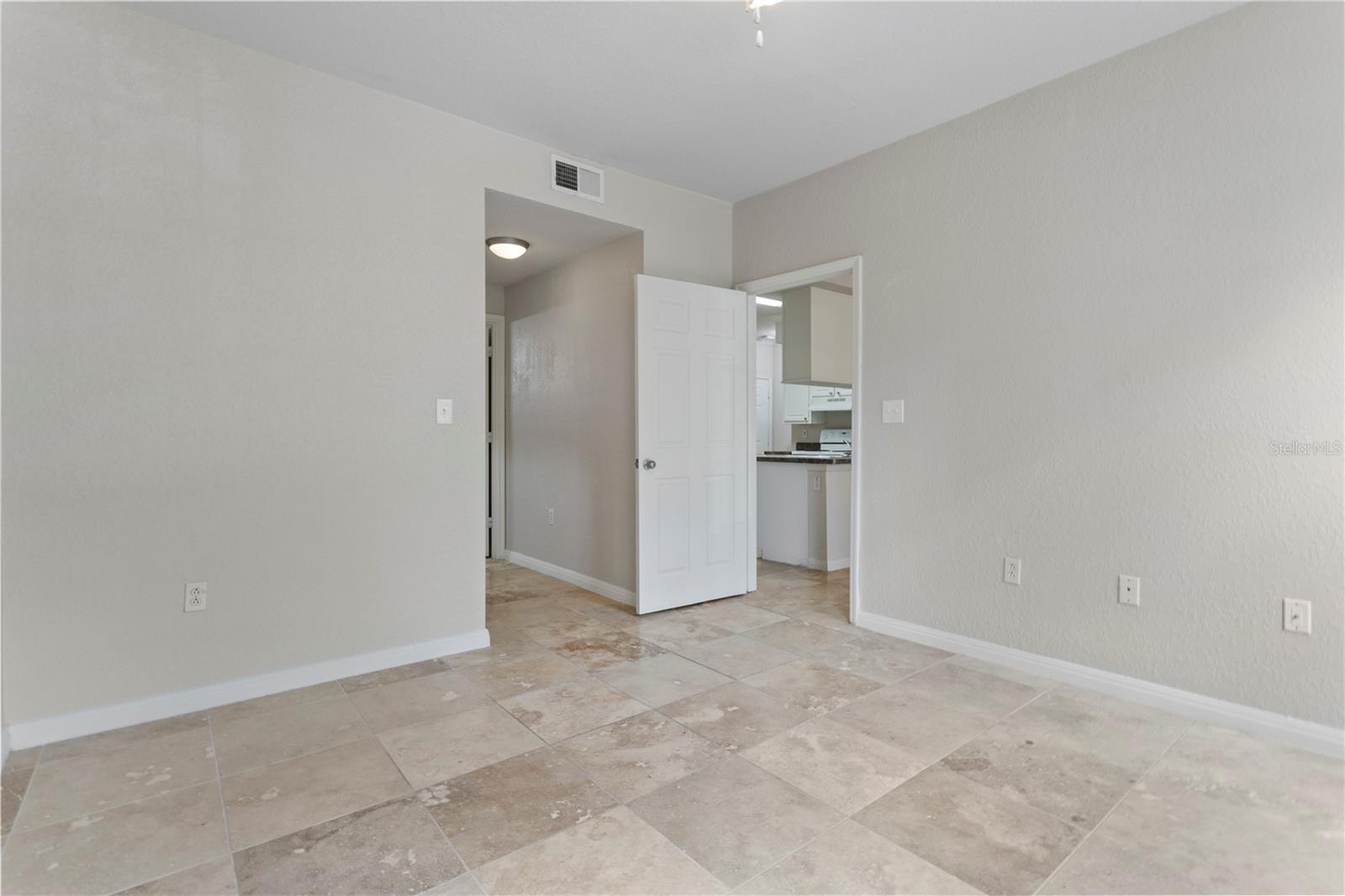 911 N ORANGE AVE #214, ORLANDO, FL, 32801