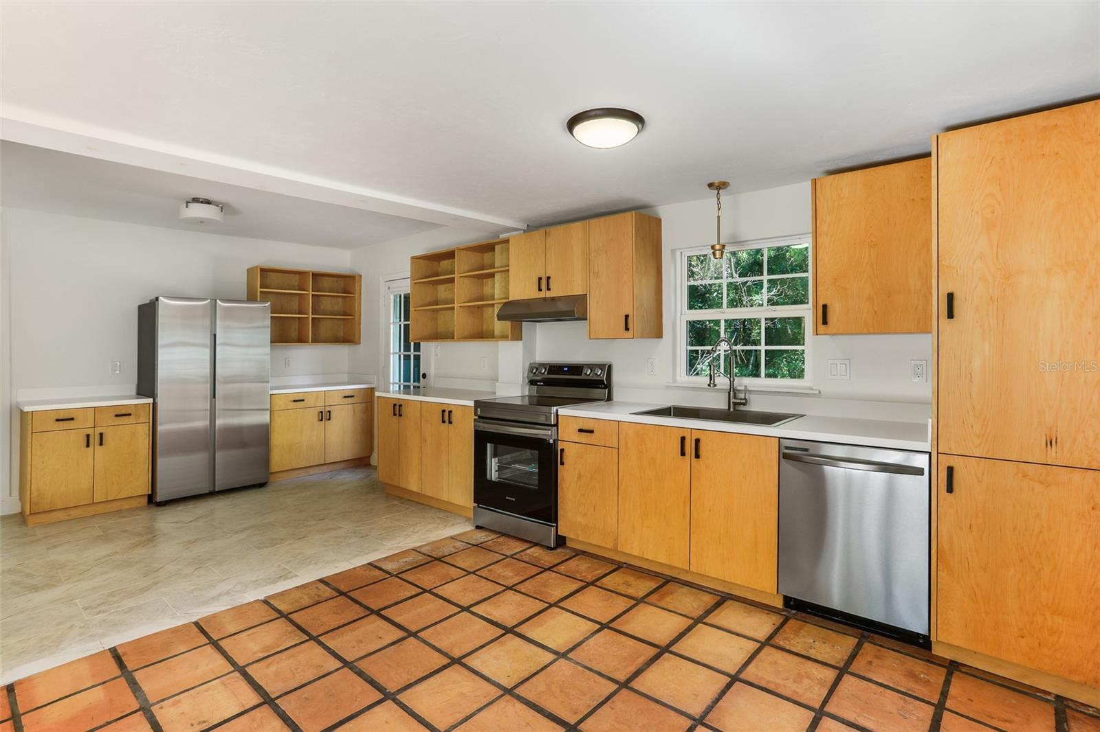 930 NE 12TH AVE, GAINESVILLE, FL, 32601