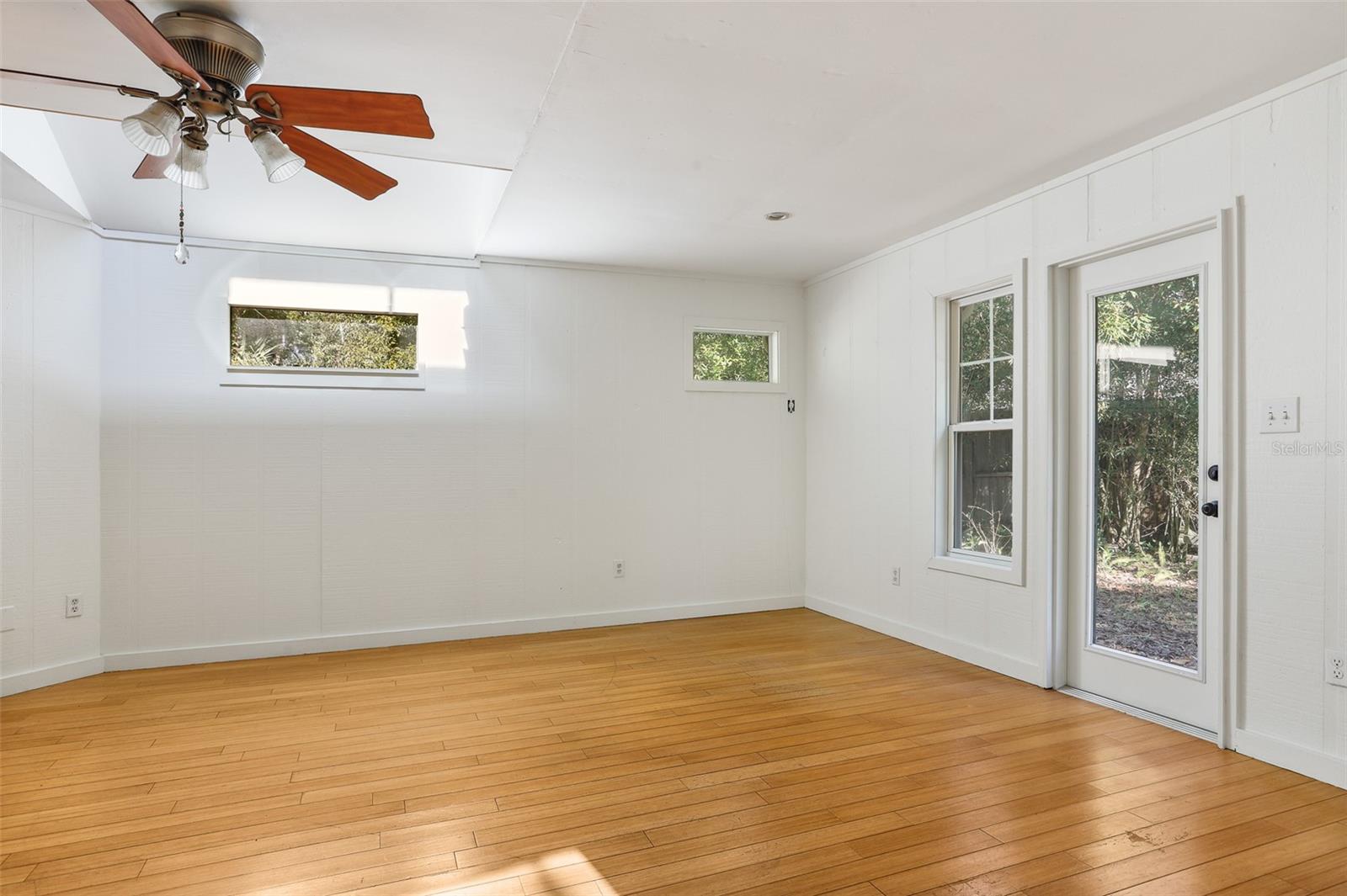 930 NE 12TH AVE, GAINESVILLE, FL, 32601