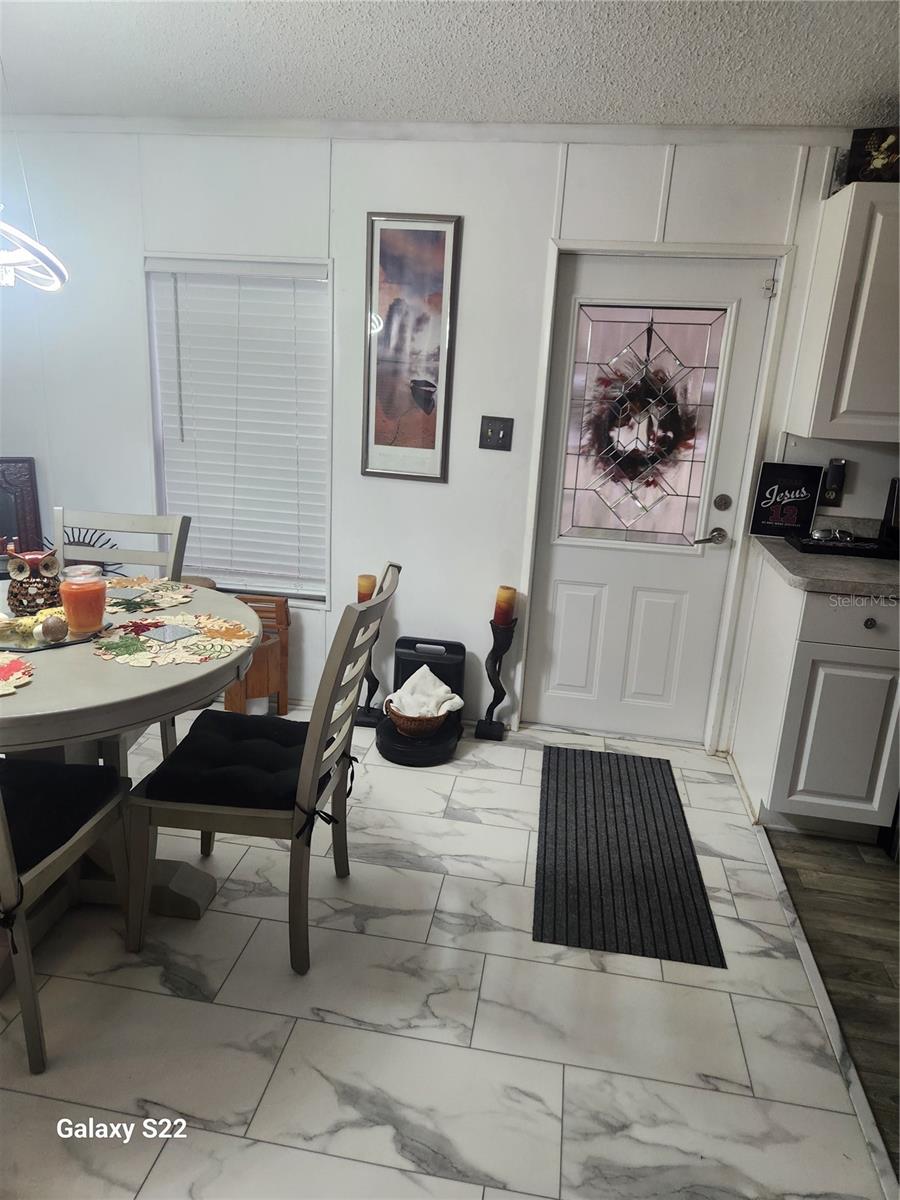 27328 MAGNOLIA AVE, OKAHUMPKA, FL, 34762