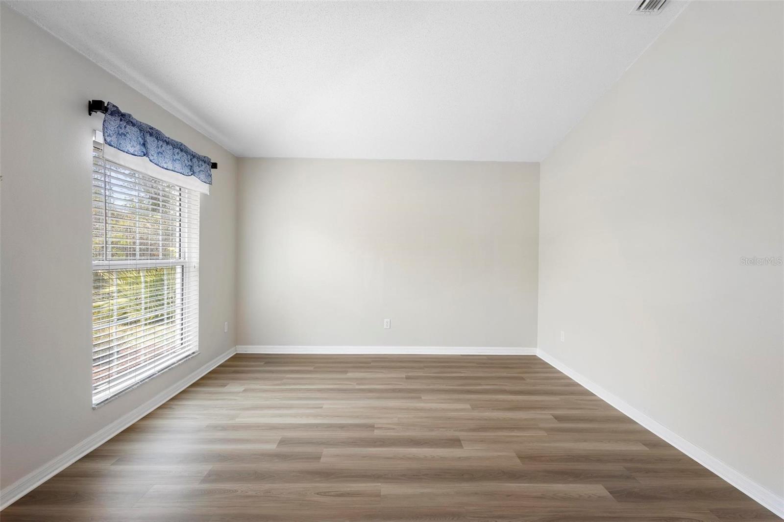 337 ORANGE AVE, ORANGE CITY, FL, 32763