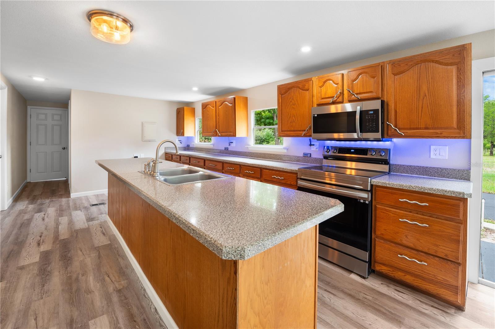 8102 CESSNA DR, SPRING HILL, FL, 34606