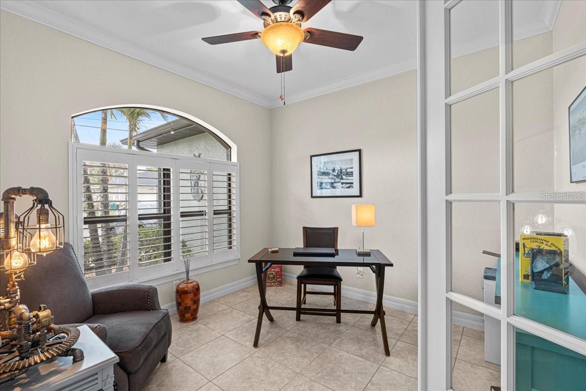 121 GLADES DR, ROTONDA WEST, FL, 33947