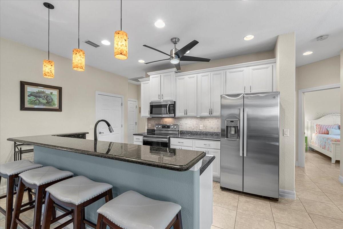 121 GLADES DR, ROTONDA WEST, FL, 33947