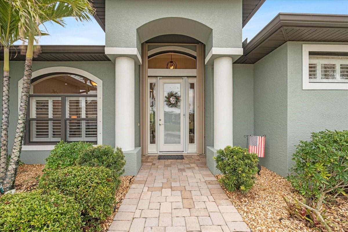 121 GLADES DR, ROTONDA WEST, FL, 33947