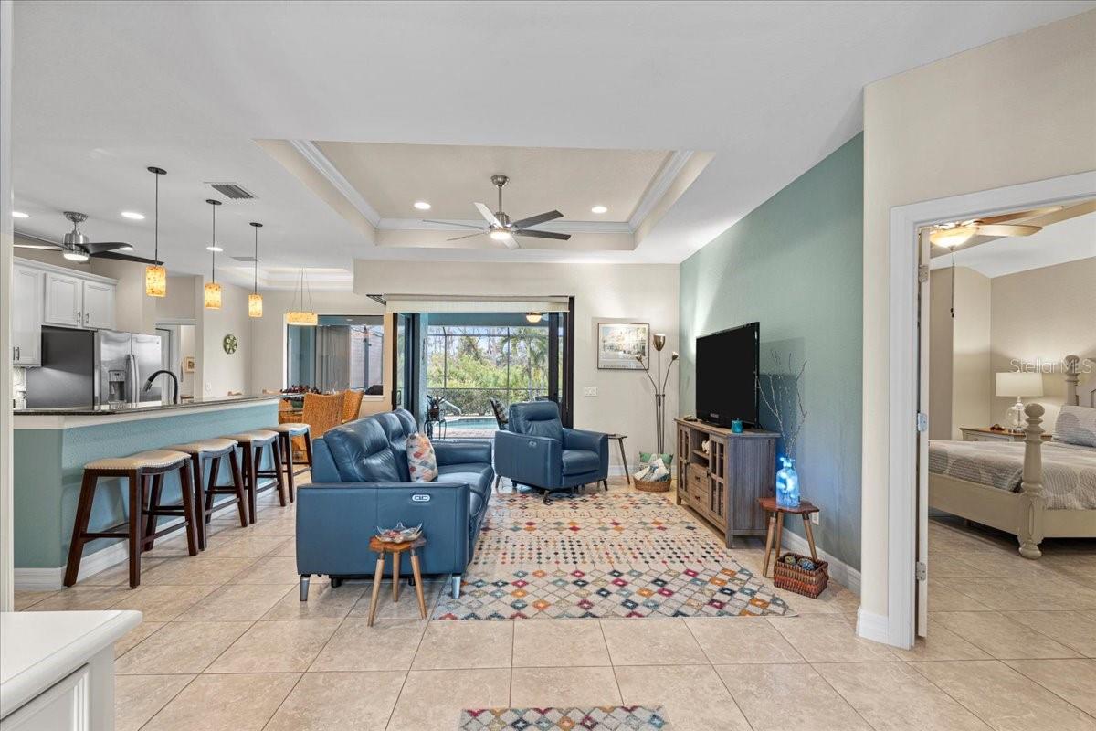 121 GLADES DR, ROTONDA WEST, FL, 33947