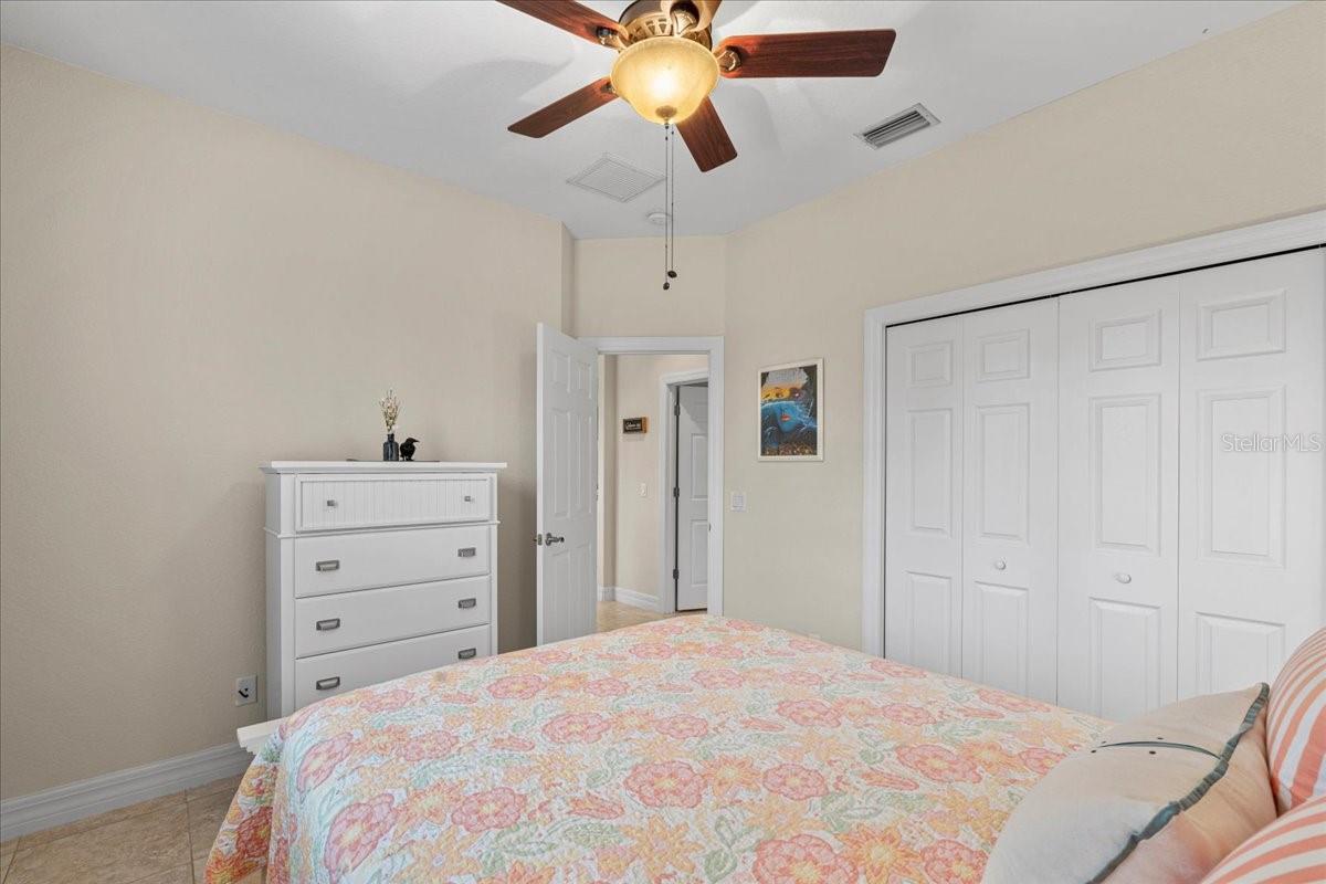 121 GLADES DR, ROTONDA WEST, FL, 33947