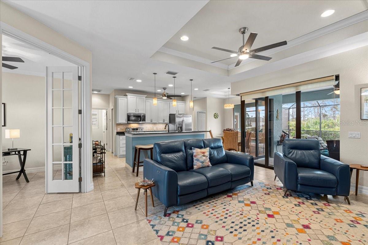 121 GLADES DR, ROTONDA WEST, FL, 33947
