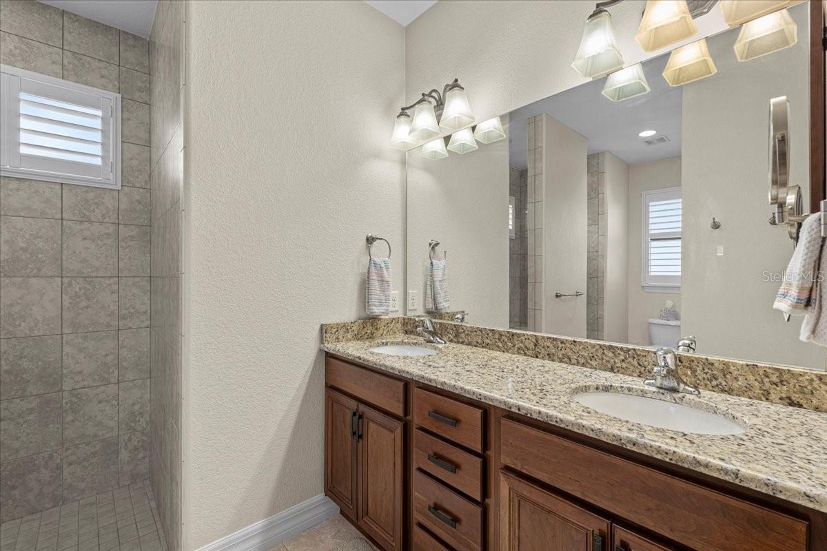 121 GLADES DR, ROTONDA WEST, FL, 33947