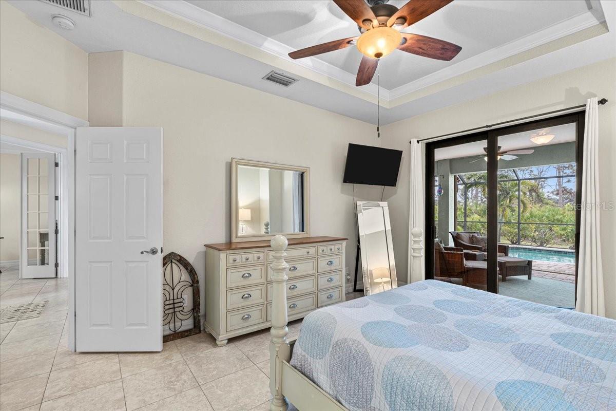 121 GLADES DR, ROTONDA WEST, FL, 33947
