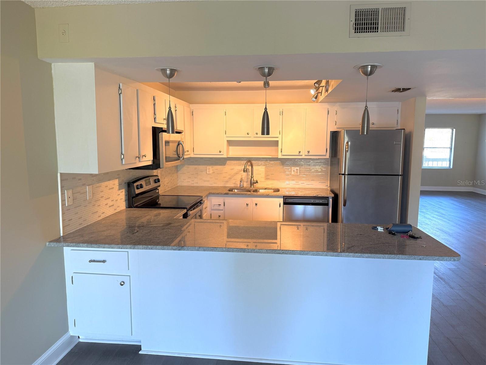425 30TH AVE W #C212, BRADENTON, FL, 34205