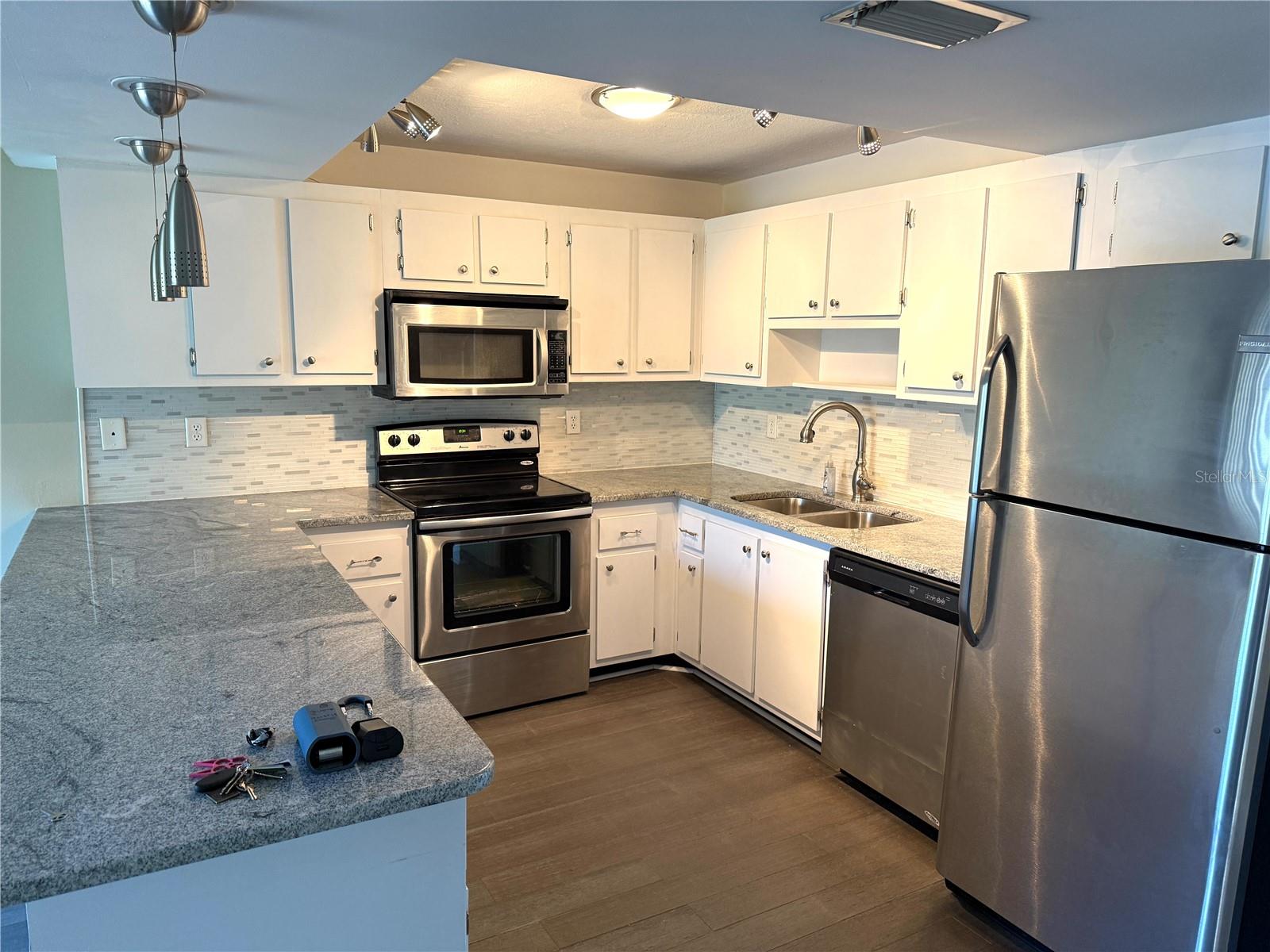 425 30TH AVE W #C212, BRADENTON, FL, 34205