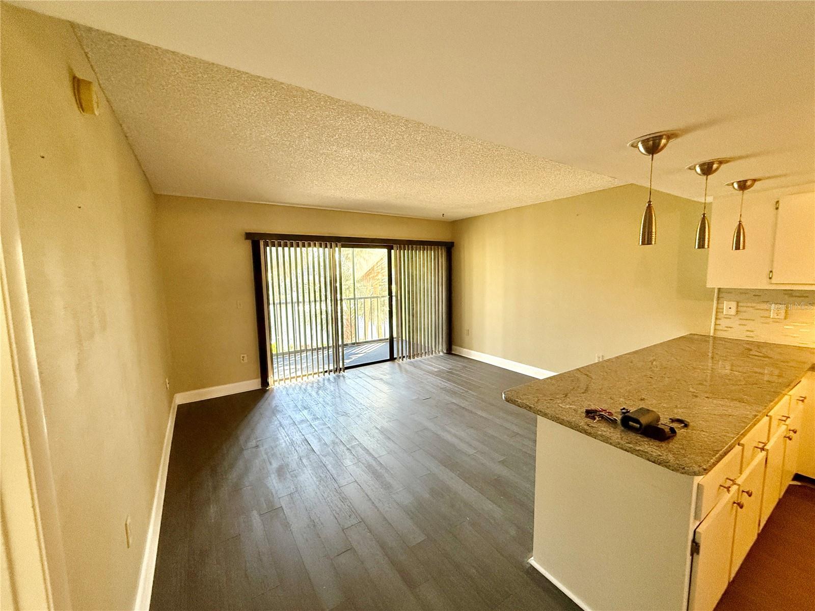 425 30TH AVE W #C212, BRADENTON, FL, 34205
