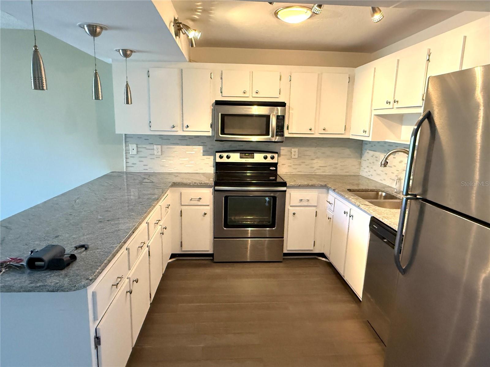 425 30TH AVE W #C212, BRADENTON, FL, 34205