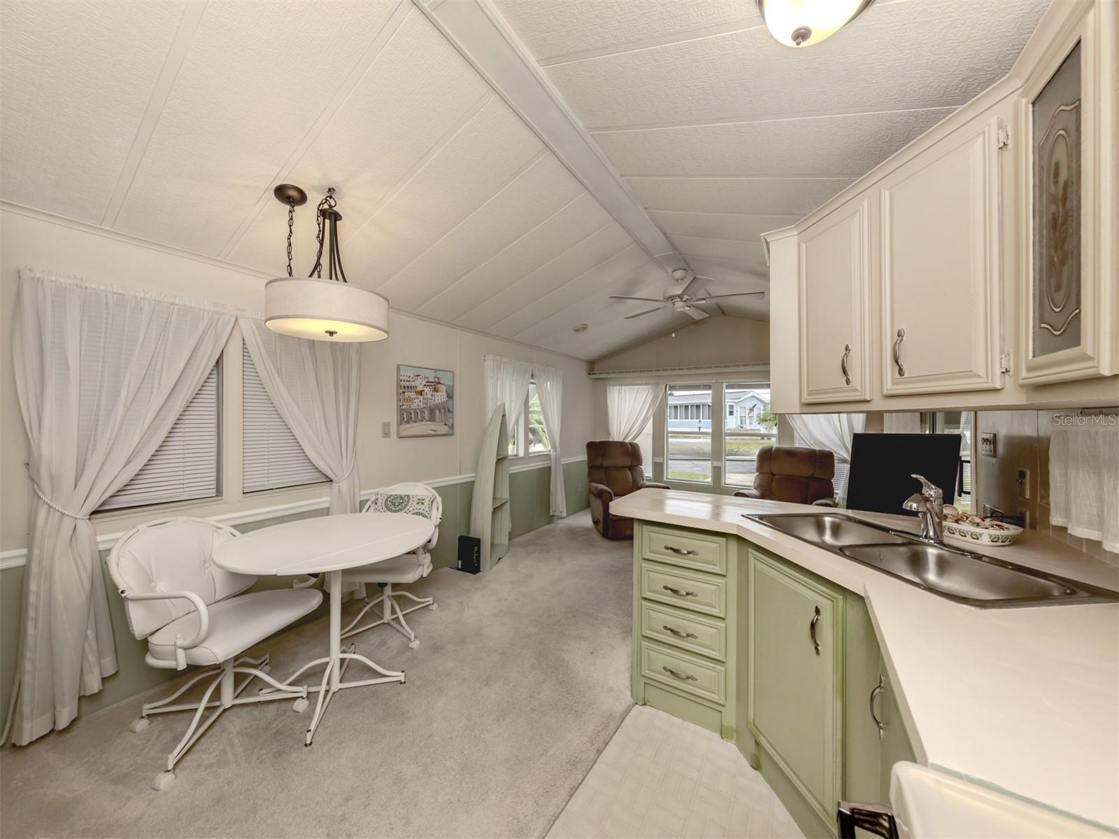 43 CROWN POINT DR, NOKOMIS, FL, 34275