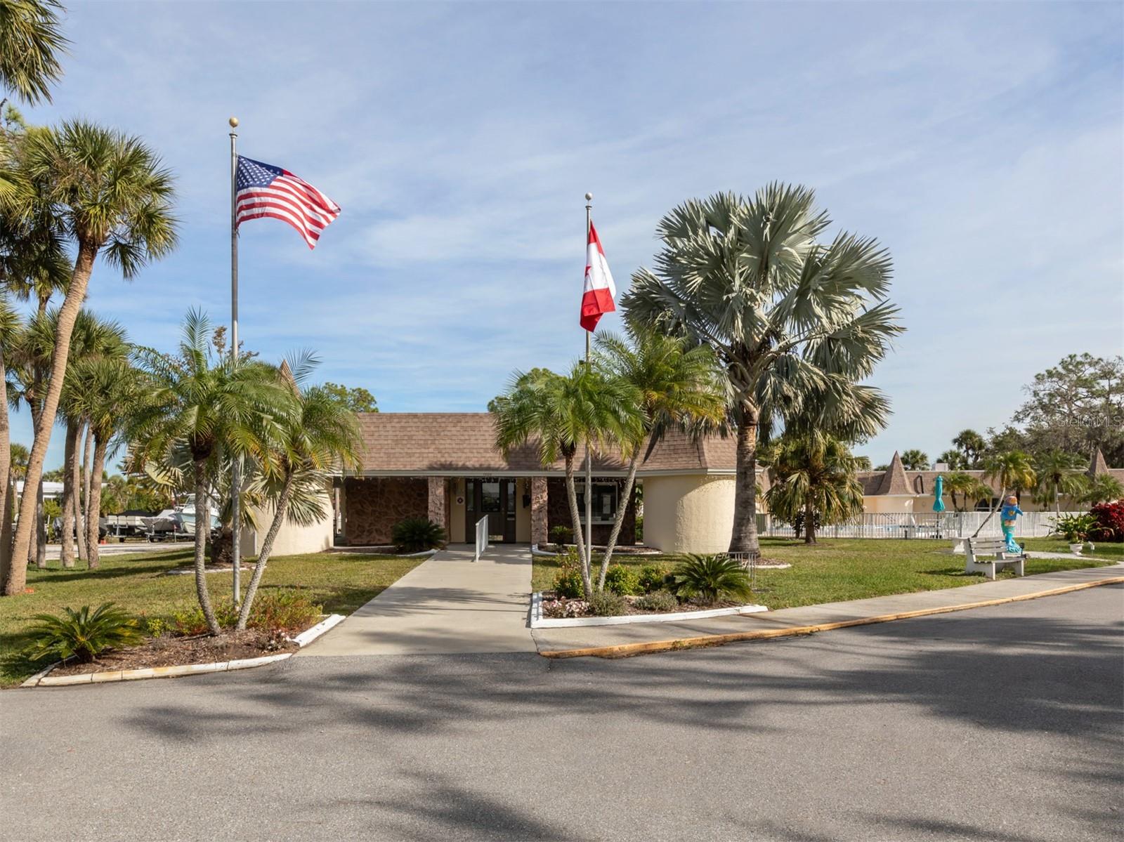 43 CROWN POINT DR, NOKOMIS, FL, 34275