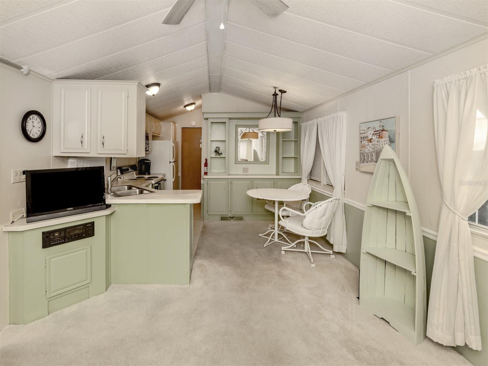 43 CROWN POINT DR, NOKOMIS, FL, 34275